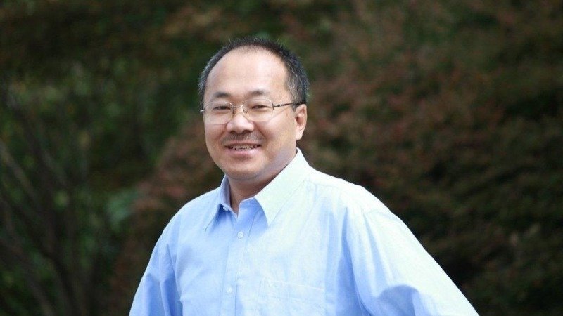 Dong is a senior editor and columnist for the Guangming Daily, one of China’s major papers. 