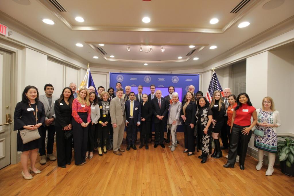 Photo of attendees at Embassy Night at the Philippines Embassy.